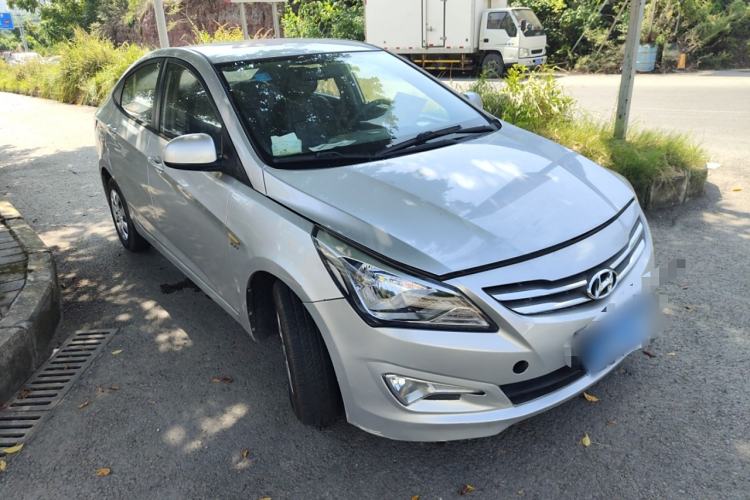 Used Hyundai Verna (older generation) 2014 1.4L Manual Smart GLS Trim