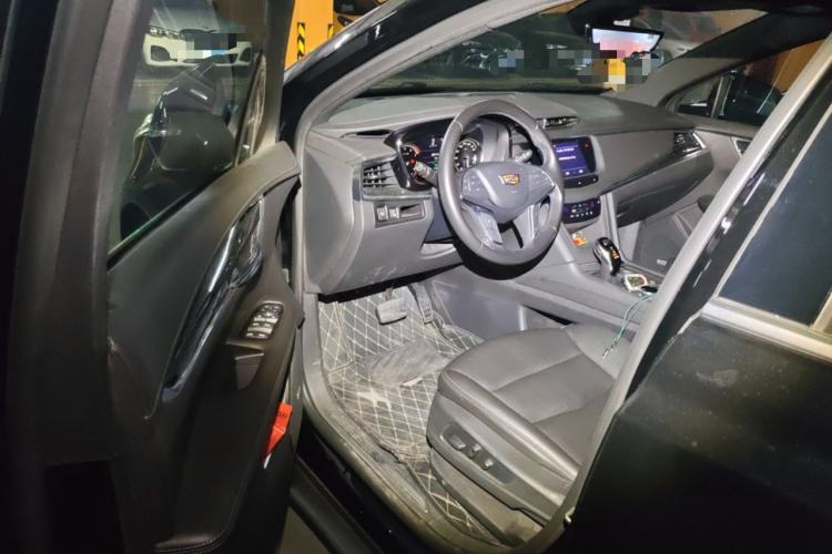 Used Cadillac XT5 2020 Revised Version 28T Luxury Edition Driver Seat