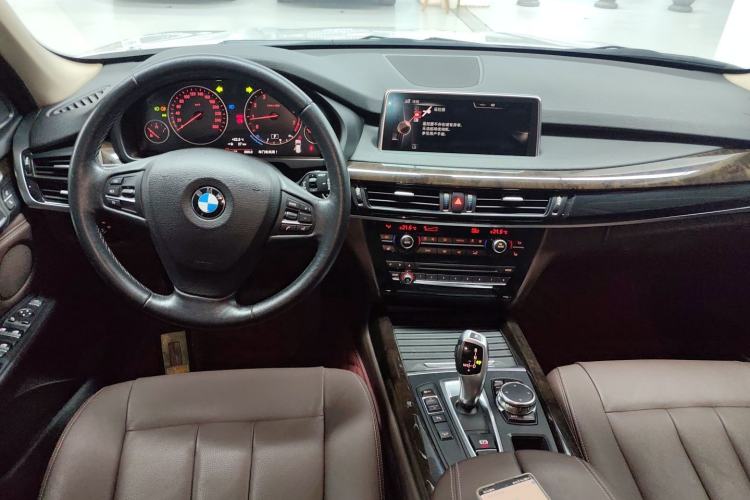 Used BMW X5 2015 xDrive28i Center Console