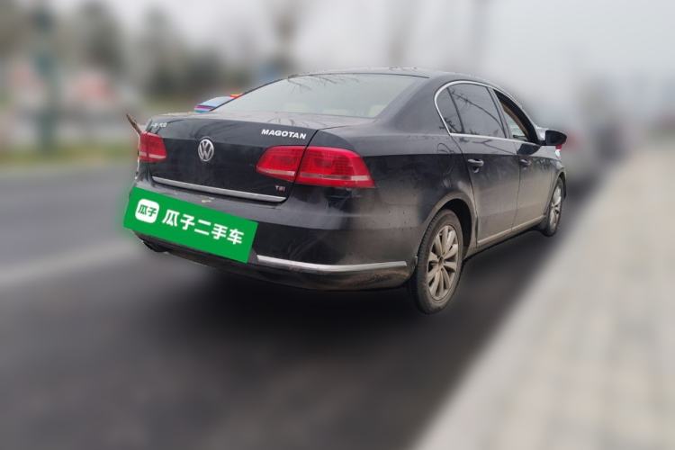 Used Volkswagen Magotan 2012 1.8TSI Luxury Model Rear Right 45 Deg