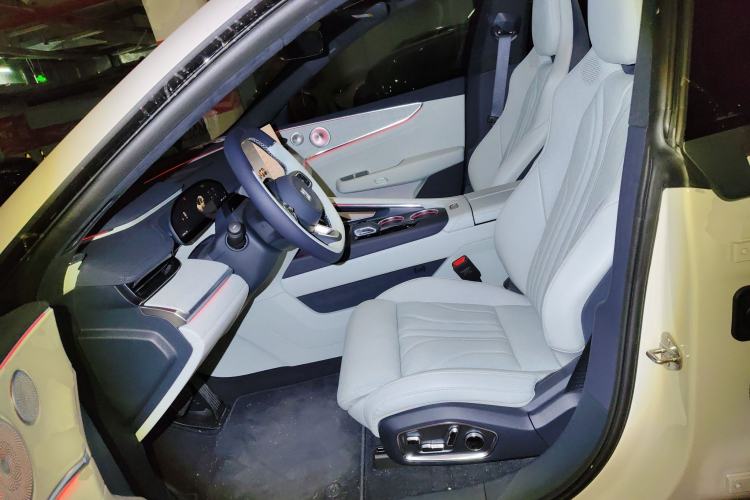 Used Zeekr 001 2026 95° All-Wheel-Drive Max Edition
