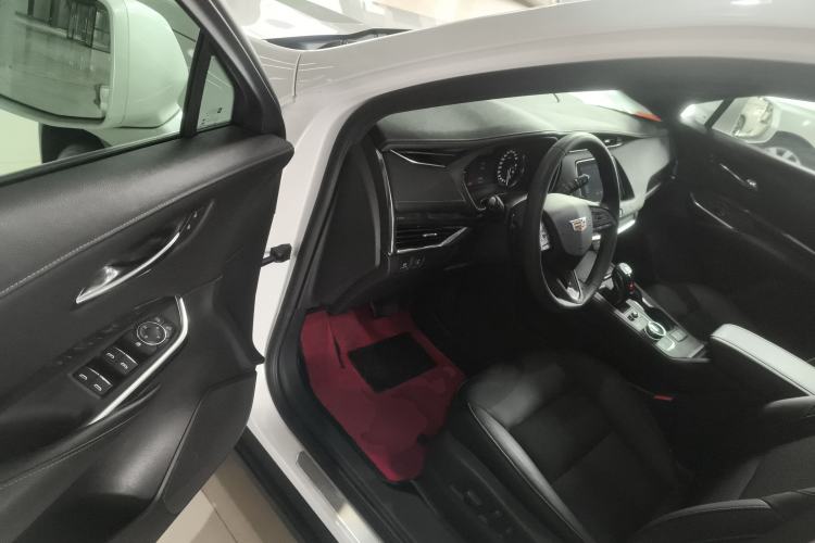 Used Cadillac XT4 2018 28T Two-Wheel Drive Tech Version