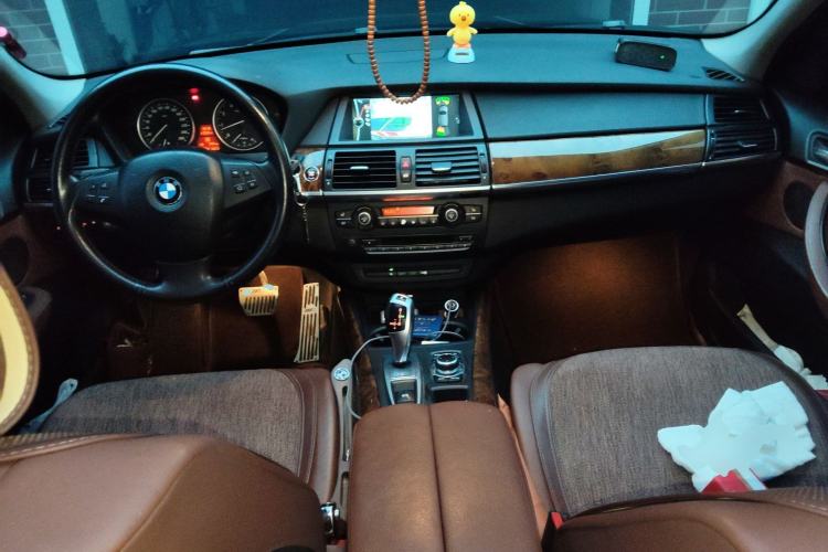 Used BMW X5 2013 xDrive35i Leading Model Center Console