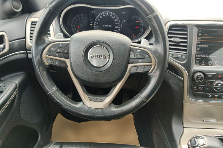 Used Jeep Grand Cherokee 2014 3.6L Elite Navigation Edition Steering Wheel