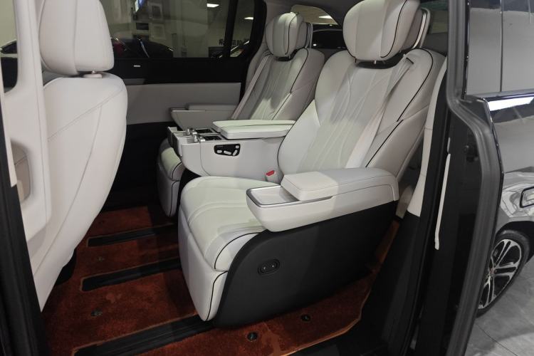 Used XPeng X9 2024 610 Long-Range Max
