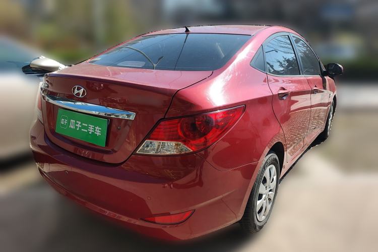 Used Hyundai Verna (older generation) 2010 Sedan 1.4L Manual Comfort GS Rear Right 45 Deg