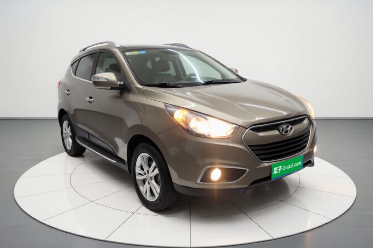Used Hyundai ix35 2012 2.4L Automatic Two-Wheel Drive Prestige Edition GLS Exterior 2