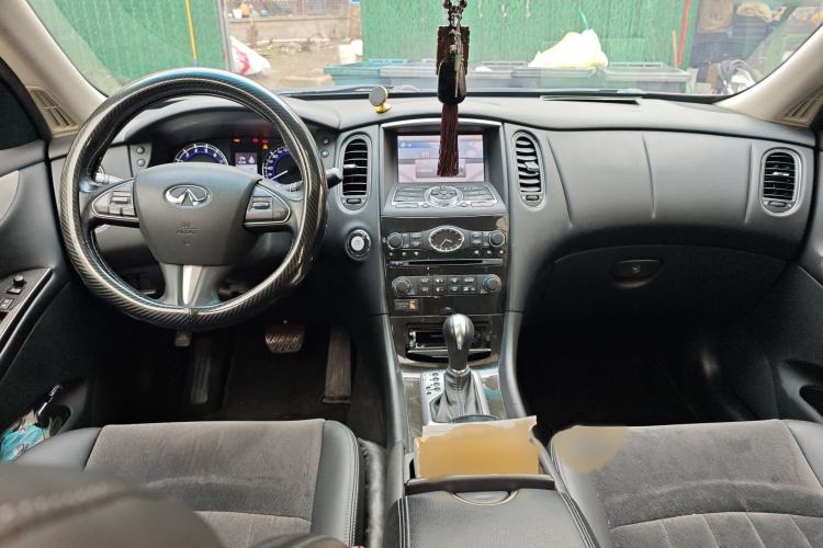 Used Infiniti QX50 2015 2.5L Comfort Edition Interior 2