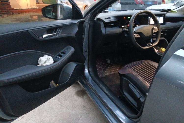 Used Roewe i5 2023 1.5L Manual Comfort Edition
