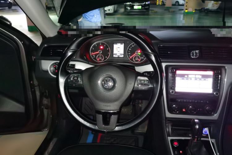 Used Volkswagen Passat 2013 1.8TSI DSG Prestige Edition Steering Wheel