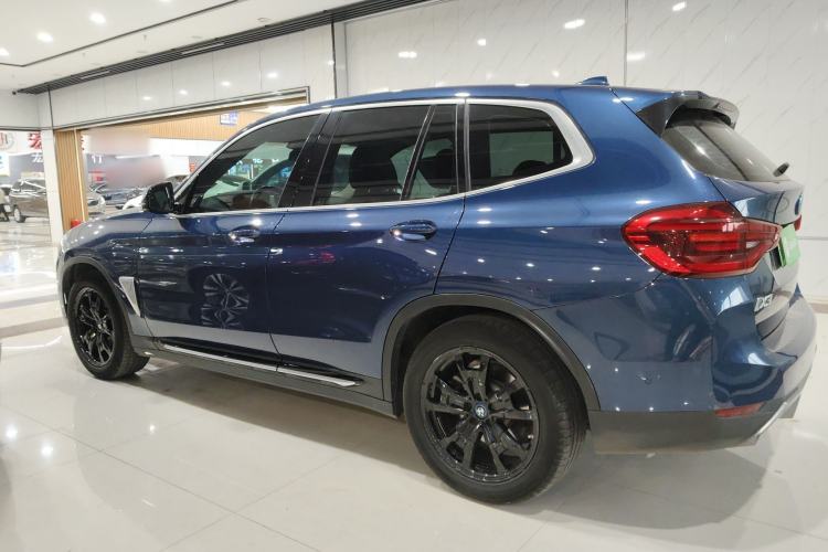 Used BMW iX3 2021 Leading Model
