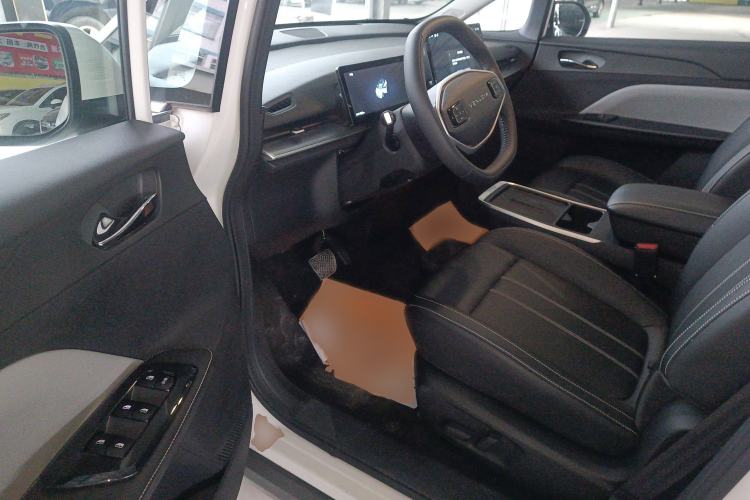 Used Venucia VX6 2023 520 Pro
