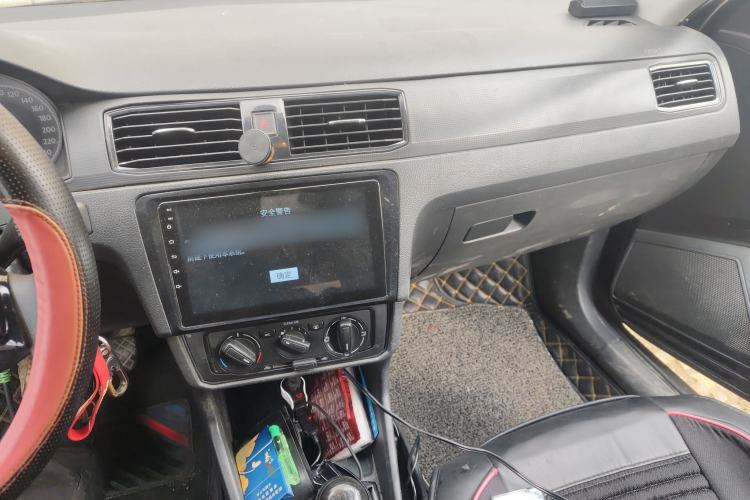 Used Volkswagen Santana 2016 1.6L Manual Fashion Edition
