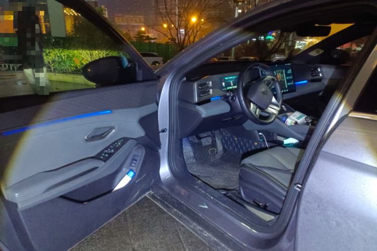 Used BYD Qin L 2024 DM-i 120KM Excellence Model
