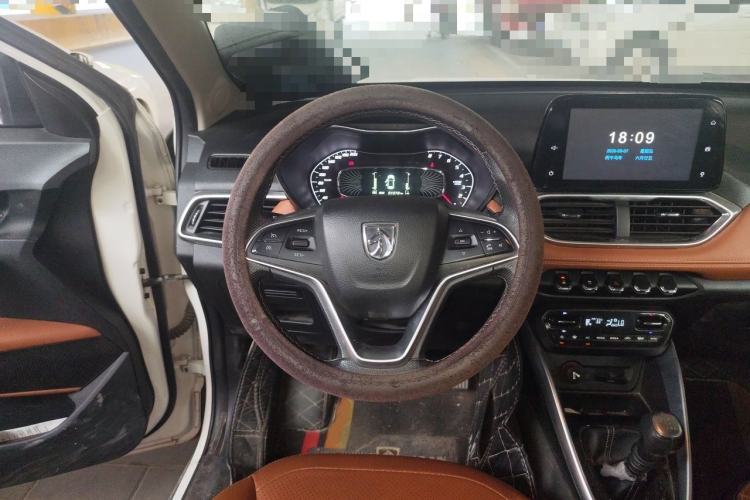 Ojetý Baojun 510 2017 1.5L Manual Luxury Model