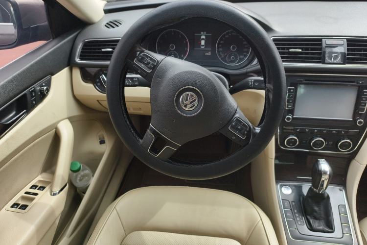 Used Volkswagen Passat 2014 1.8TSI DSG Prestige Edition Steering Wheel