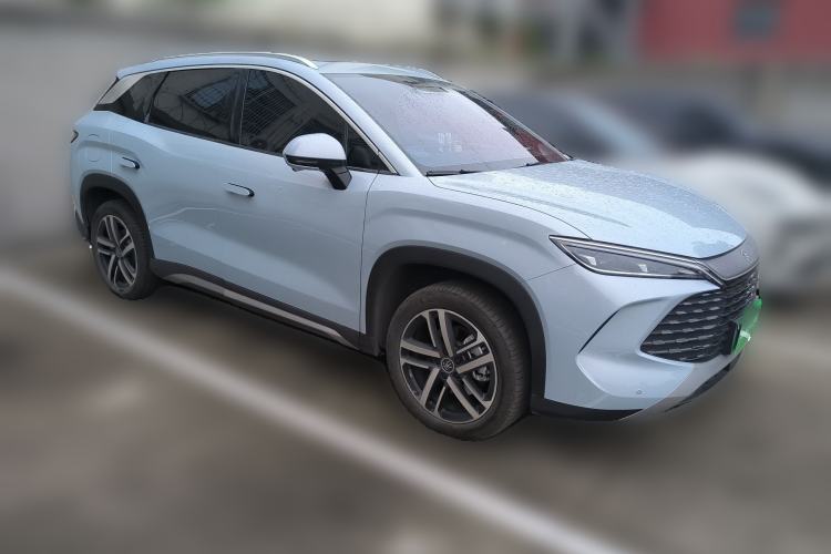 Used BYD Song L DM-i 2024 112 km Beyond Edition Front Right 45 Deg