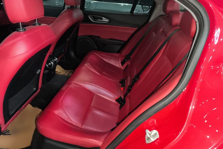 Used Alfa Romeo Giulia 2017 2.0T 200HP Luxury Edition