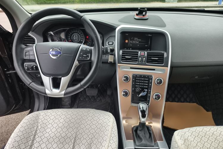 Used Volvo XC60 2017 T5 Smart Upgrade Edition