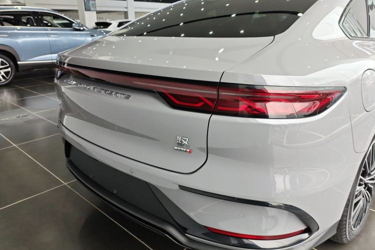 Used BYD Han 2025 EV Intelligent Driving Edition 701KM LiDAR Deluxe Model