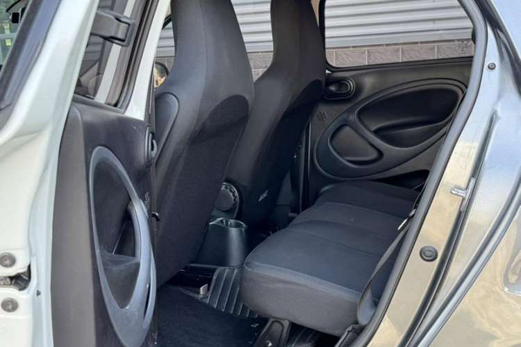 Used smart forfour 2016 1.0L 52 kW Dynamic Edition