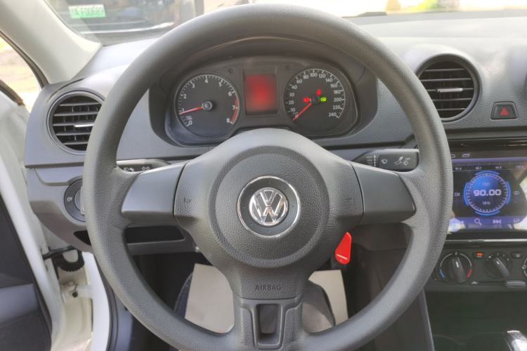 Used Volkswagen Jetta 2015 1.6L Automatic Fashion Model