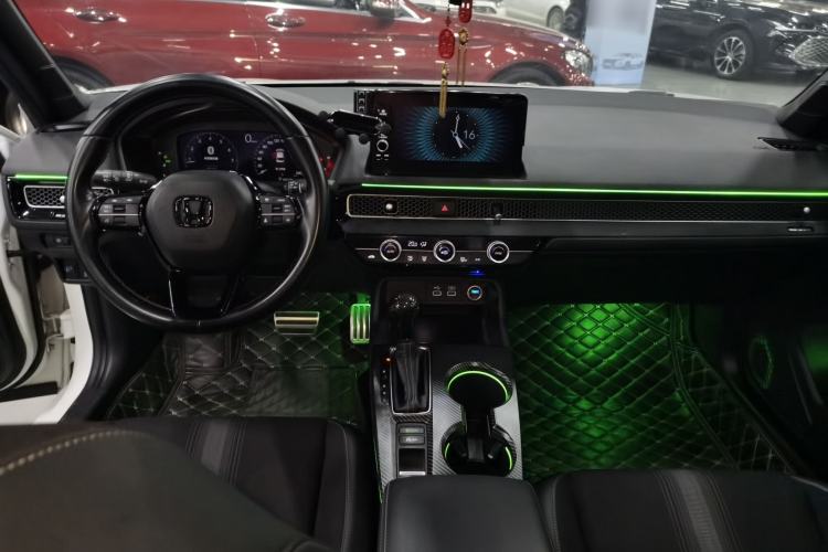 Used Honda Civic 2022 240TURBO CVT Dynamic Edition Center Console