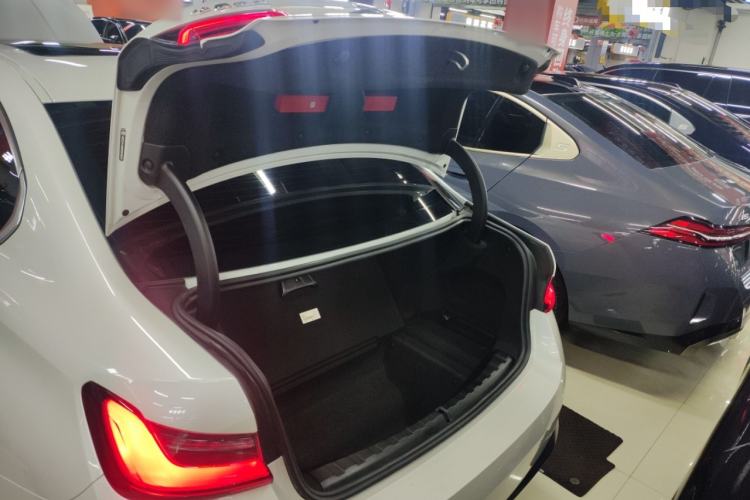 Used BMW i3 2024 eDrive 35 L Trunk