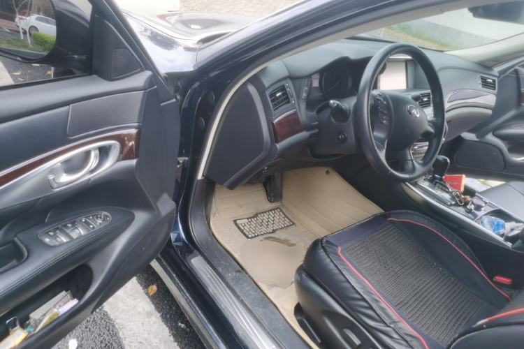 Used Infiniti Q70 2015 Q70L 2.5L Enjoyment Edition
