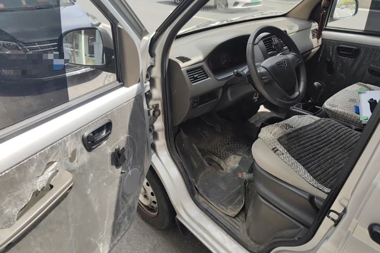 Used Wuling Rongguang S 2023 1.5L Basic Enclosed-Window Vehicle 2 Seats