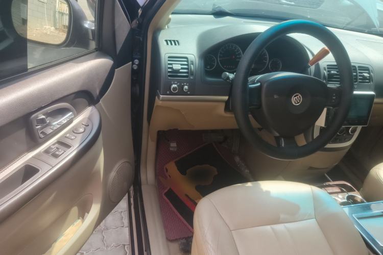 Used Buick GL8 2014 2.4L Executive Edition Driver Seat