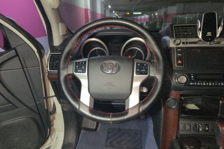 Used Toyota Prado 2016 3.5L Automatic TX-L NAVI Steering Wheel