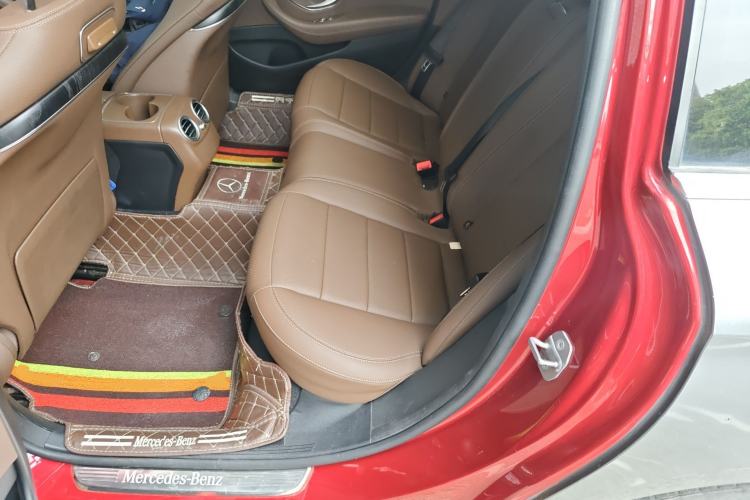 Used Mercedes-Benz E-Class 2018 E 300 L Sporty and Stylish Model