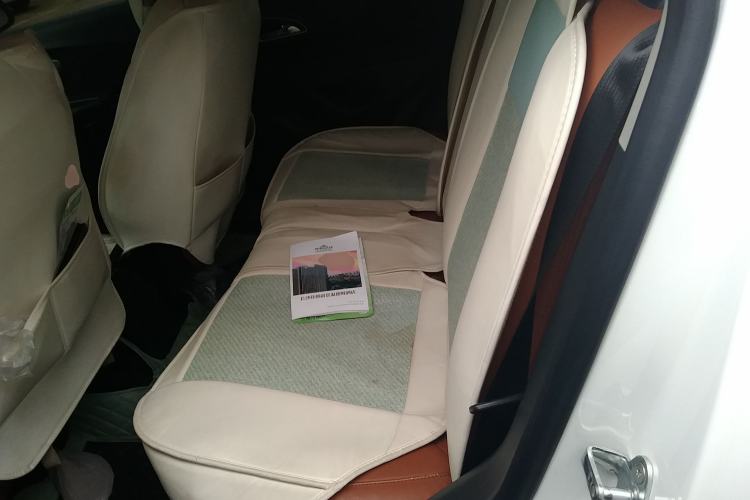 Used Buick Encore 2015 1.4T Automatic Two-Wheel Drive Urban Elite Version Left Rear Seat