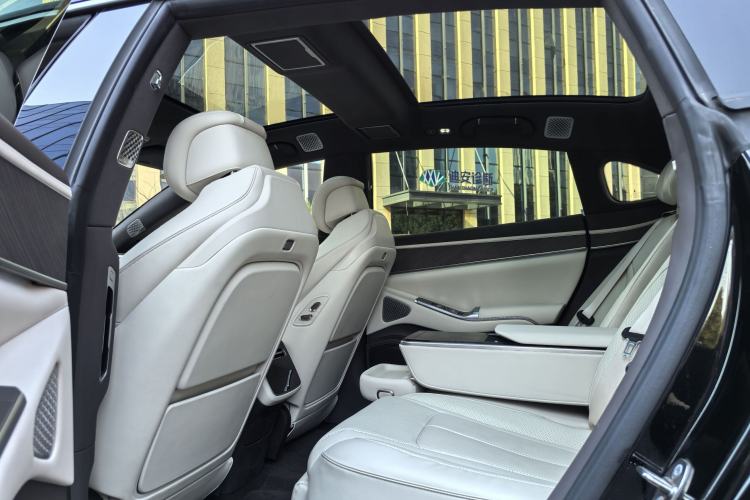 Used Denza Z9 2024 1100 km Four-Wheel Drive Max Version Interior 7