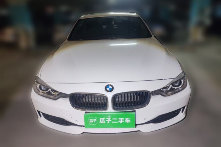 Used BMW 3 Series 2015 320i Luxury Line Stylish Edition
