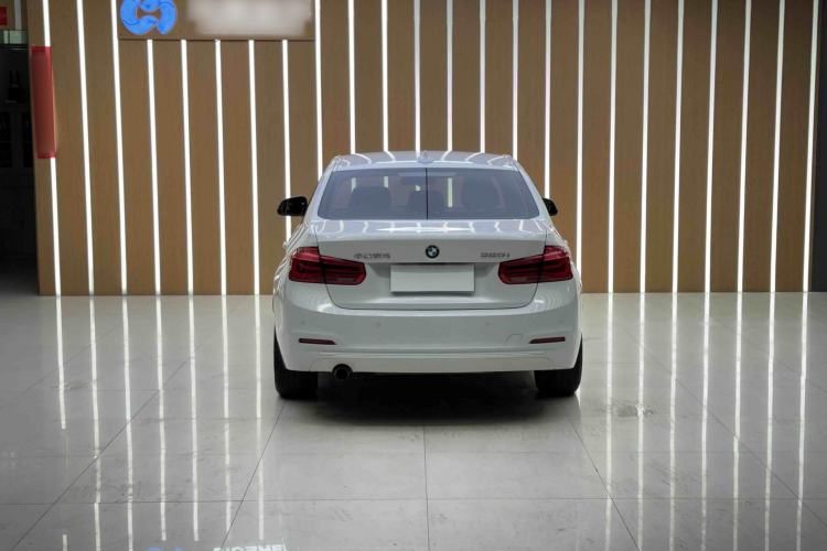Used BMW 3 Series 2016 320i Fashion Model Exterior 4