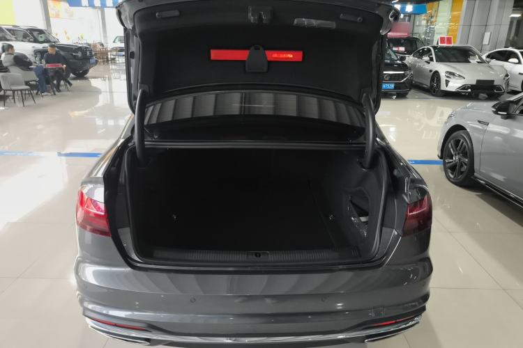 Used Audi A4L 2020 40 TFSI Fashionable and Elegant Model