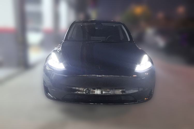 Used Tesla Model Y 2023 Rear-Wheel-Drive Version
