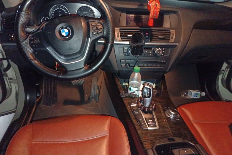 Used BMW X3 2012 xDrive28i Leading Model Center Console