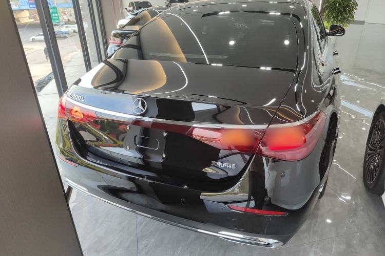 Used Mercedes-Benz E-Class 2025 E 300 L Stylish Model
