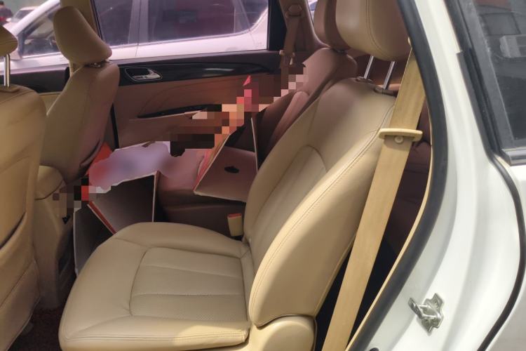 Used Baojun 730 2016 1.5L Manual Luxury Edition 7 Seats Left Rear Seat