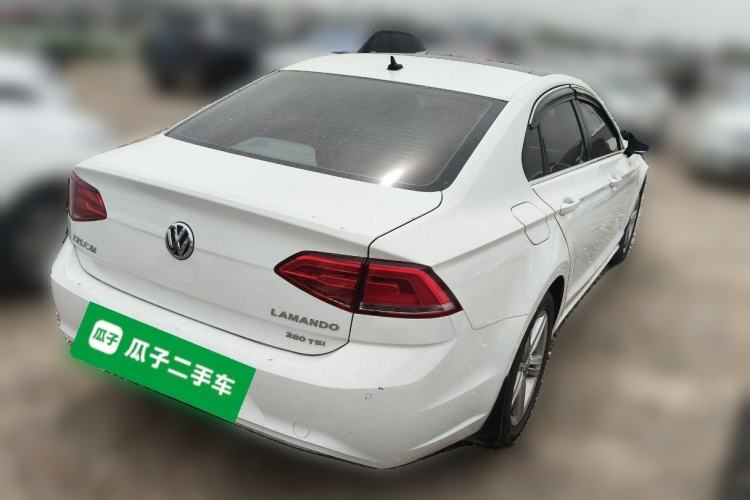 Used Volkswagen Lamando 2017 280TSI DSG Comfort Edition Rear Right 45 Deg