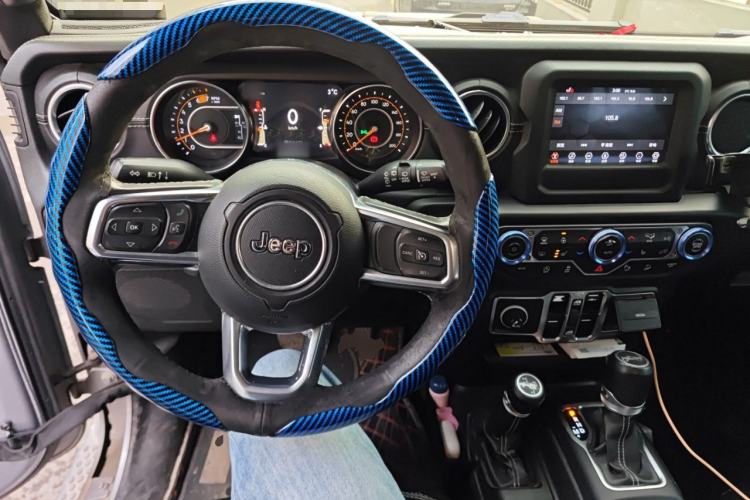 Used Jeep Wrangler 2019 2.0T Sahara Four-Door Version China VI Emission Standard
