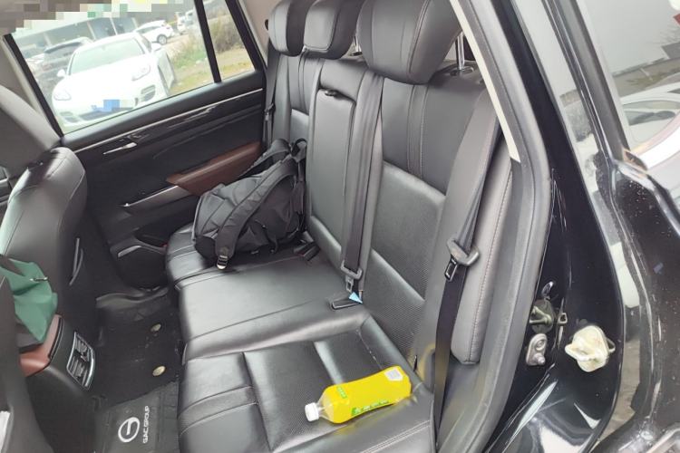 Used GAC Trumpchi GS7 2017 320T Two-Wheel-Drive Luxury Model Left Rear Seat