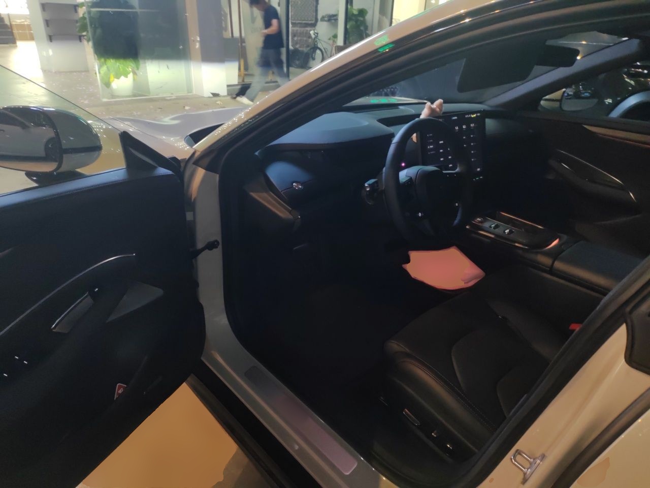 Xiaomi Auto SU7 2024 Rear-Drive Ultra-Long Range Advanced Pro-Level Intelligent Driving Version — снимка 16