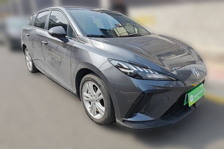 Used MG 4 EV 2022 425 km Luxury Edition Front Right 45 Deg