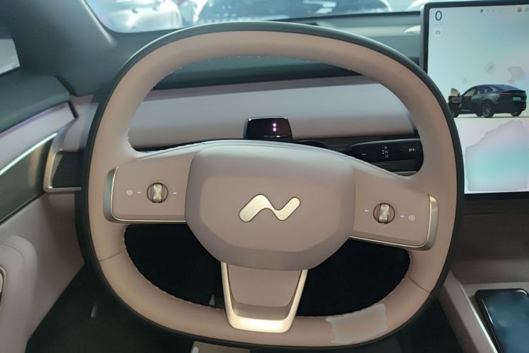 Used ONVO L60 2024 85 kWh Rear-Drive Version
