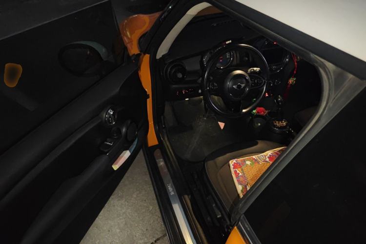 Used MINI 2014 1.5T COOPER Fun
