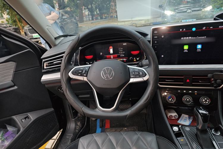 Used Volkswagen Sagitar 2023 300TSI DSG Excellence Edition Steering Wheel